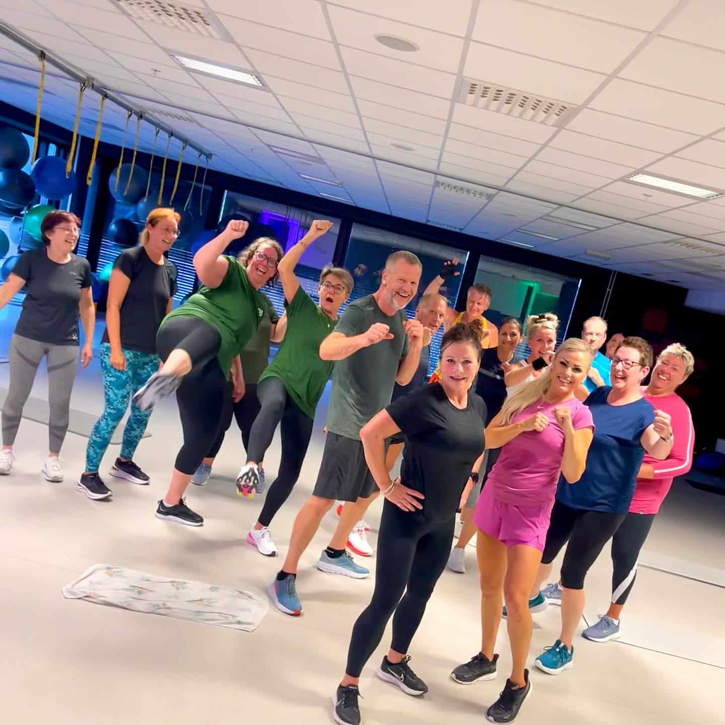 Gruppebilde fra treningssenter i Sarpsborg